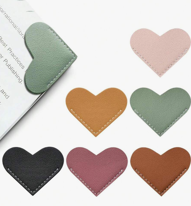Marcapáginas corazón de cuero